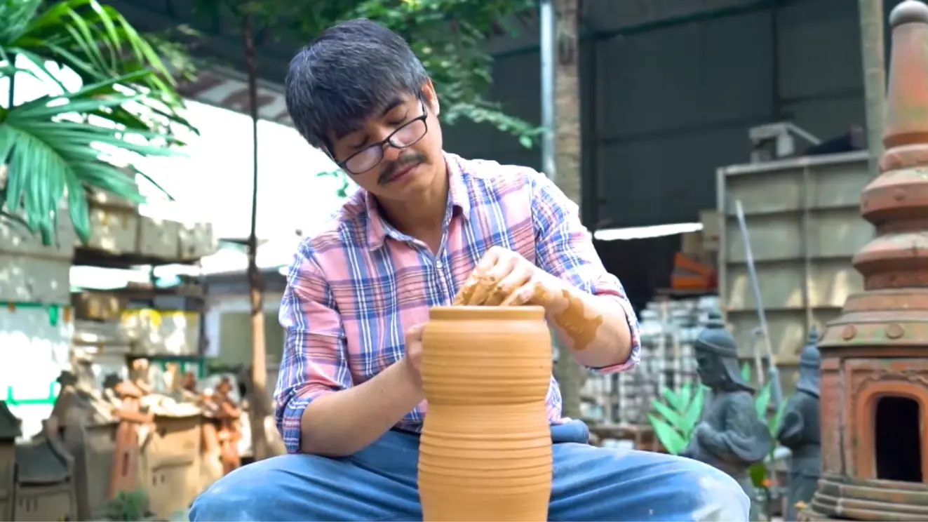 Xưởng gốm nhỏ trong phố | Hà Nội đến để yêu | 06/09/2025
